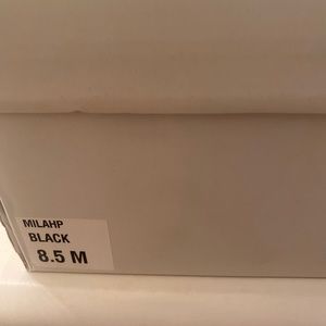 Women’s size 8.5M Boots